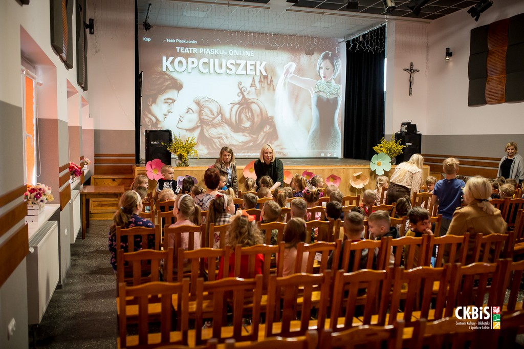 Dzien_Dziecka_Teatr_Piasku-6.jpg